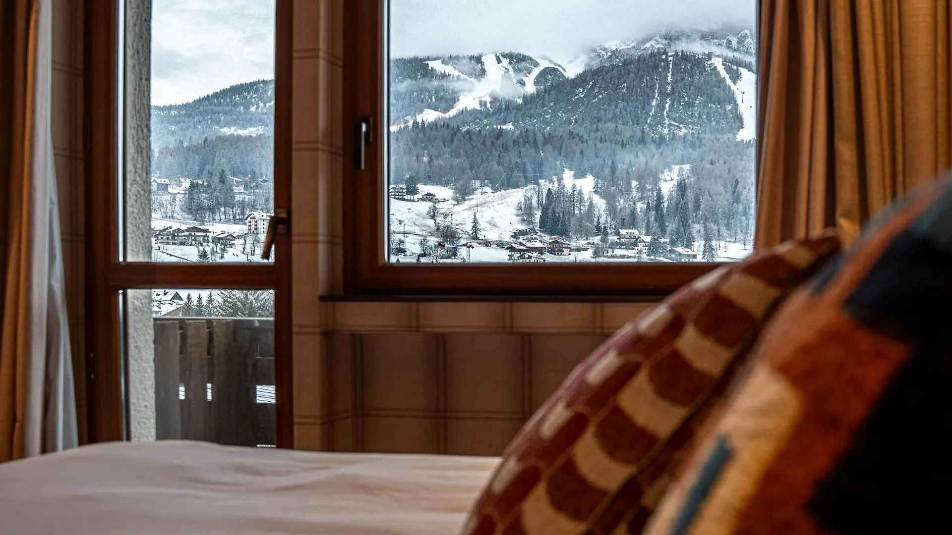 Hotel Eight Cortina Cortina d'Ampezzo 5*,  Italien