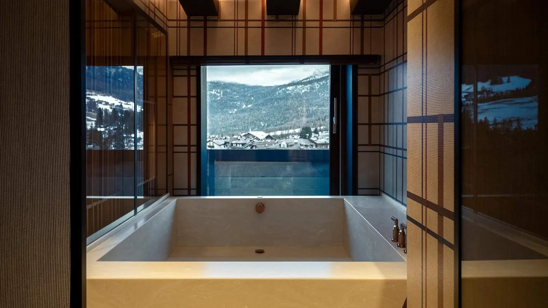 Hotel Eight Cortina Cortina d'Ampezzo 5*,